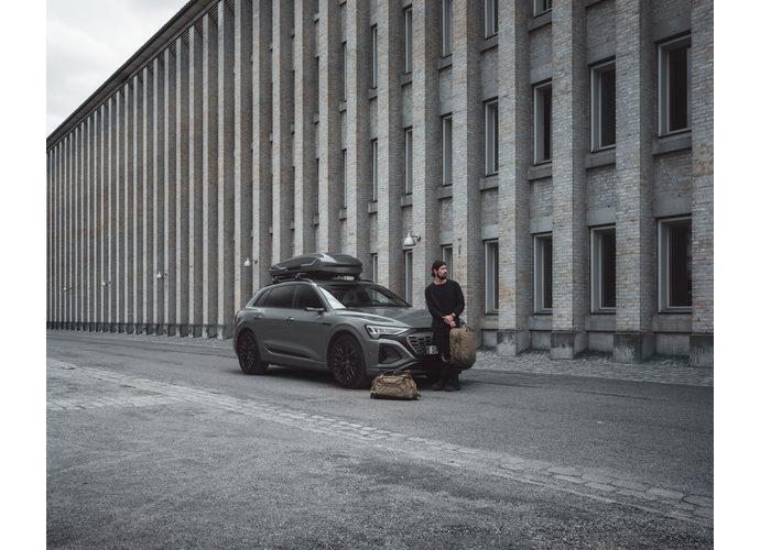 Thule Motion 3 XL Low Box dachowy Czarny połysk