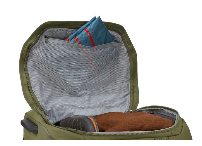 Thule Chasm Carry On 55cm/22"  - Olivine