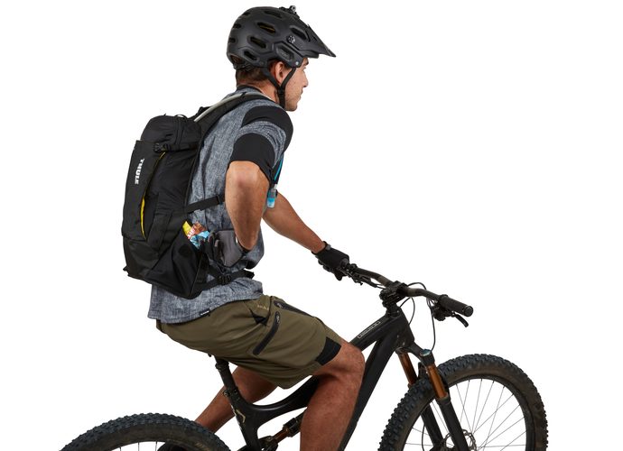 Thule Vital 8L Black - plecak rowerowy z bukłakiem