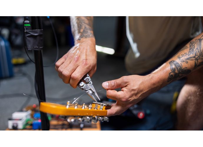 Leatherman WAVE PLUS Multitool 18 narzędzi stal nierdzewna