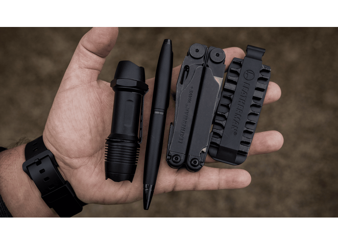 Leatherman WAVE PLUS Black Multitool 18 narzędzi stal nierdzewna