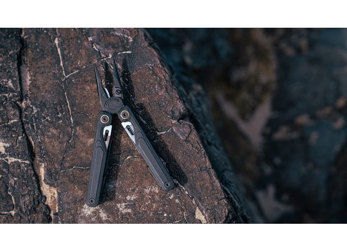 Leatherman WAVE ALPHA Obsidian Multitool 16 narzędzi stal nierdzewna