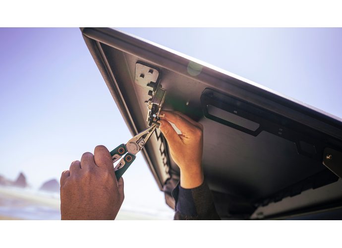 Leatherman WAVE ALPHA Cascadia Multitool 16 narzędzi stal nierdzewna