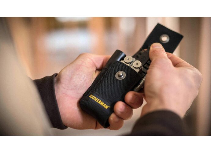 Leatherman Pokrowiec z kieszeniami 4/M czarny nylon