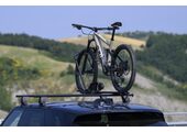 Menabo Clover DX czarny aluminiowy uchwyt rowerowy na dach do e-bike (prawostronny)