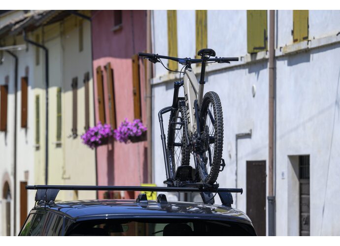 Menabo Clover DX czarny aluminiowy uchwyt rowerowy na dach do e-bike (prawostronny)