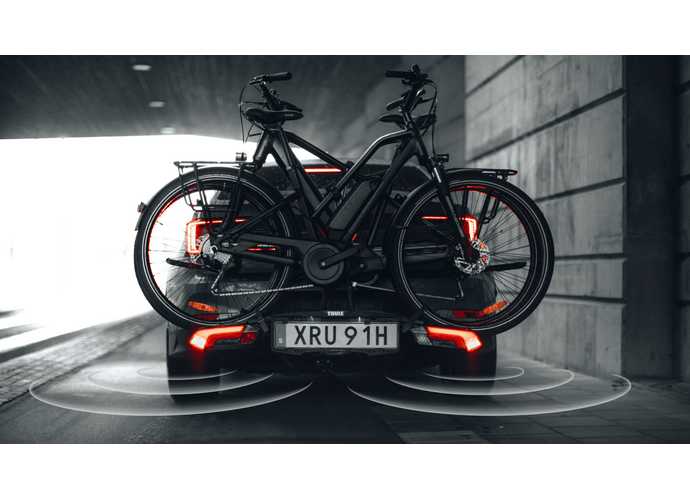 Thule Epos ParkSecure składany bagażnik z czujnikami parkowania na hak na 3 rowery