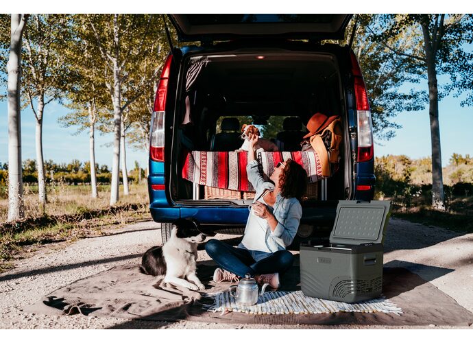 Yolco Przenośna lodówka kompresorowa NX40 CARBON