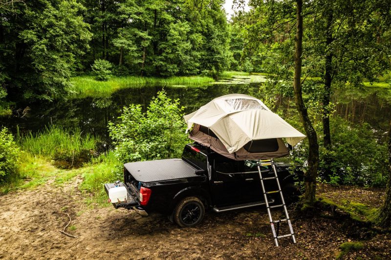 Namiot dachowy Yakima SkyRise – wyższy poziom campingu!